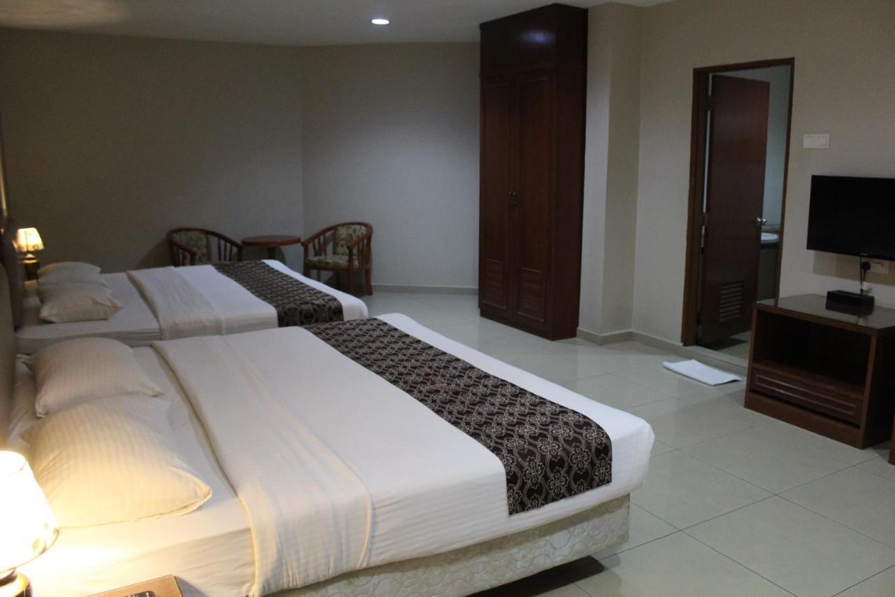 Hotel Palm Inn Butterworth Bagian luar foto