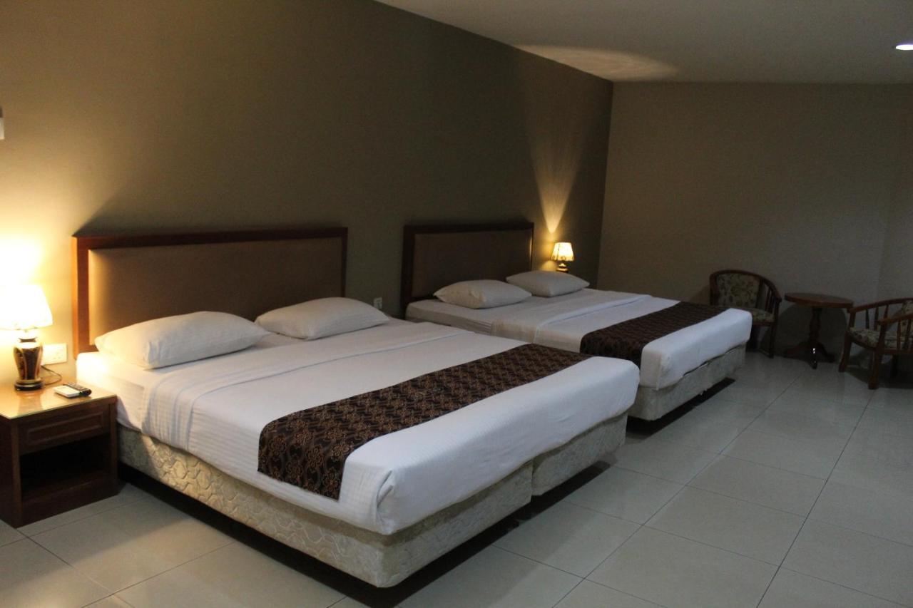 Hotel Palm Inn Butterworth Bagian luar foto