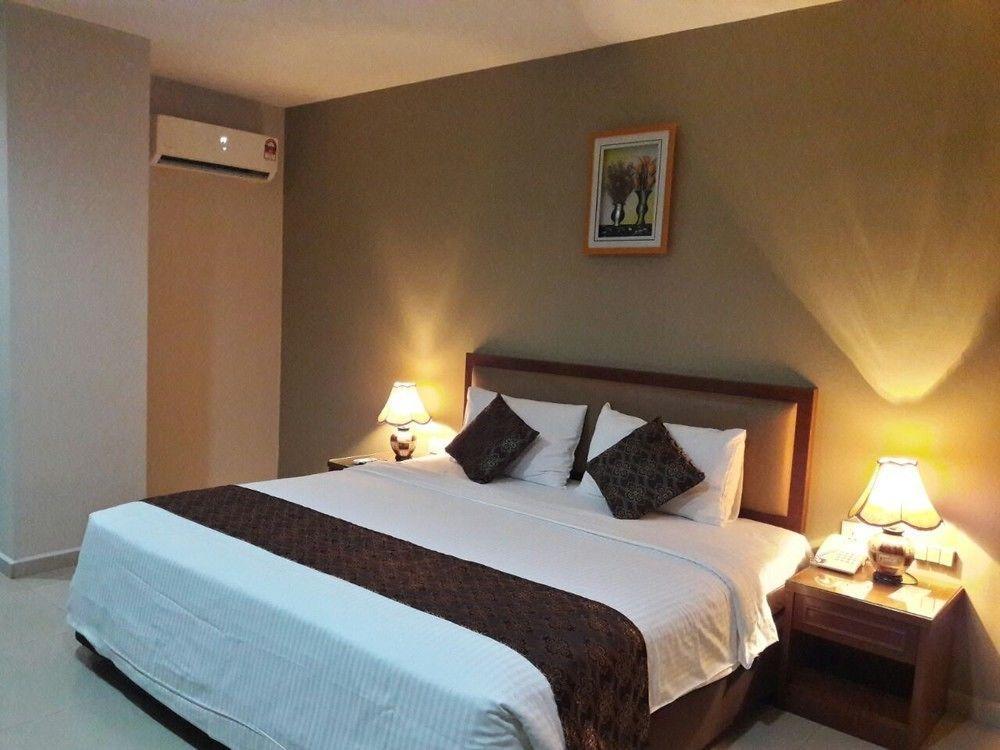 Hotel Palm Inn Butterworth Bagian luar foto