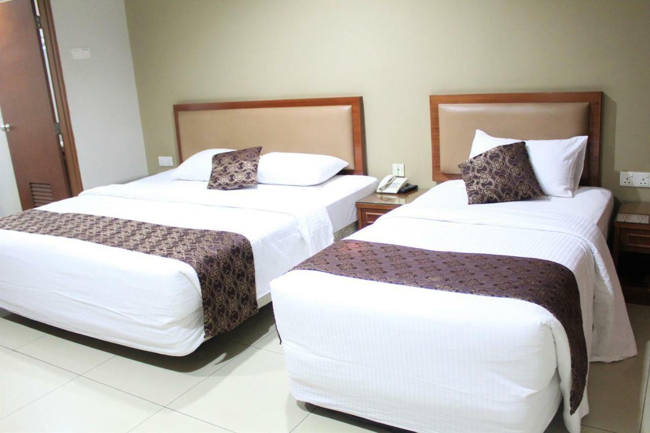 Hotel Palm Inn Butterworth Bagian luar foto