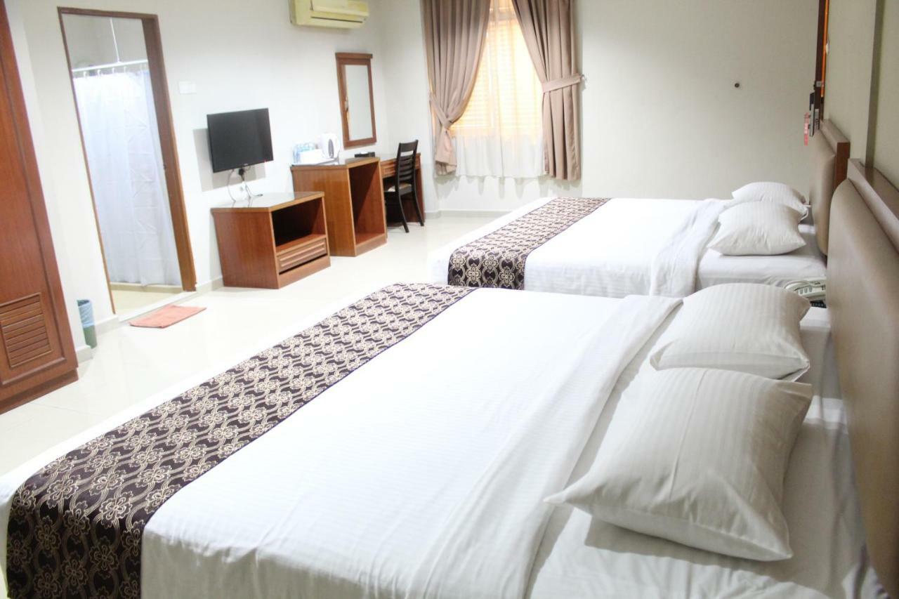 Hotel Palm Inn Butterworth Bagian luar foto