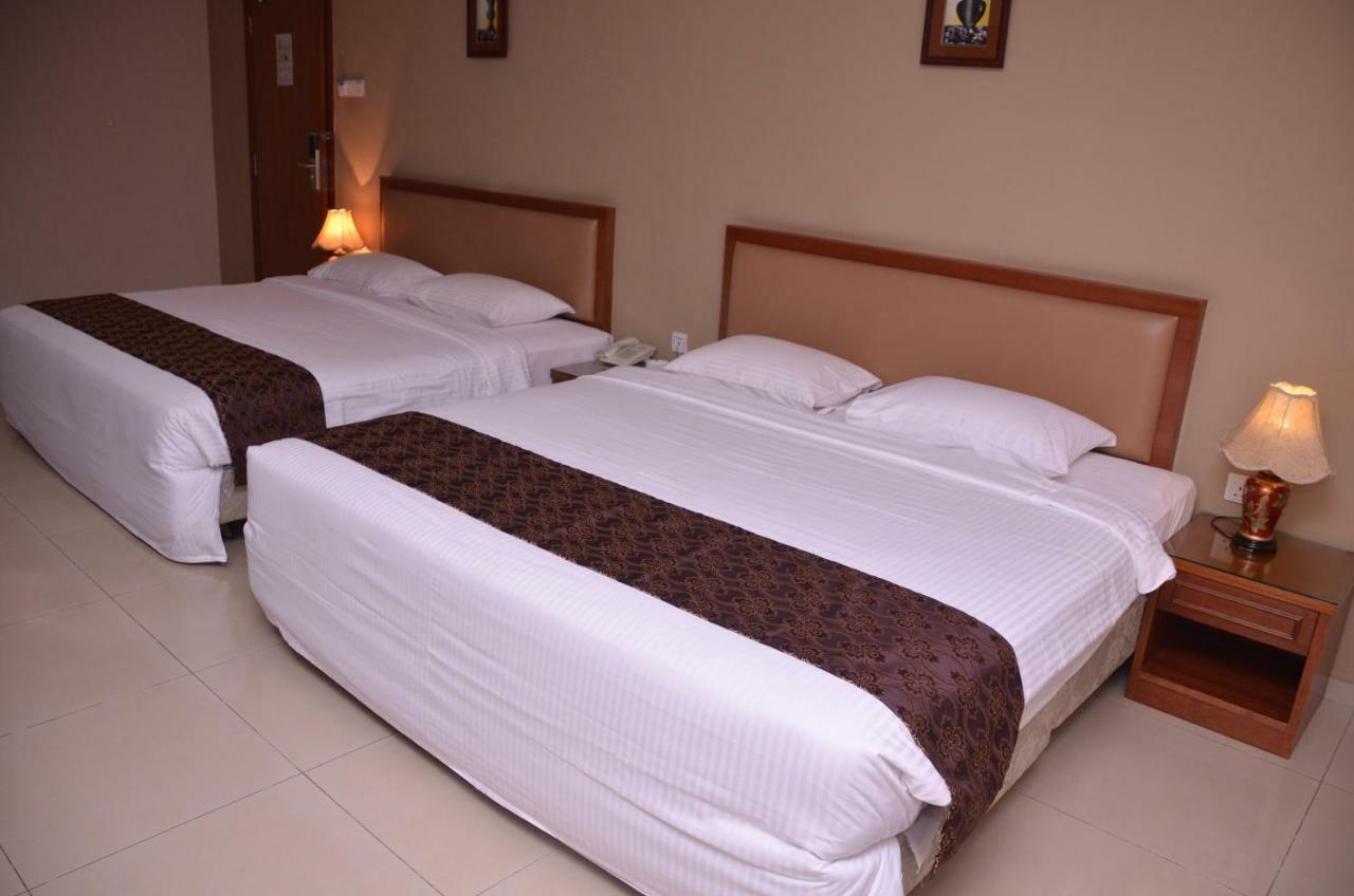 Hotel Palm Inn Butterworth Bagian luar foto